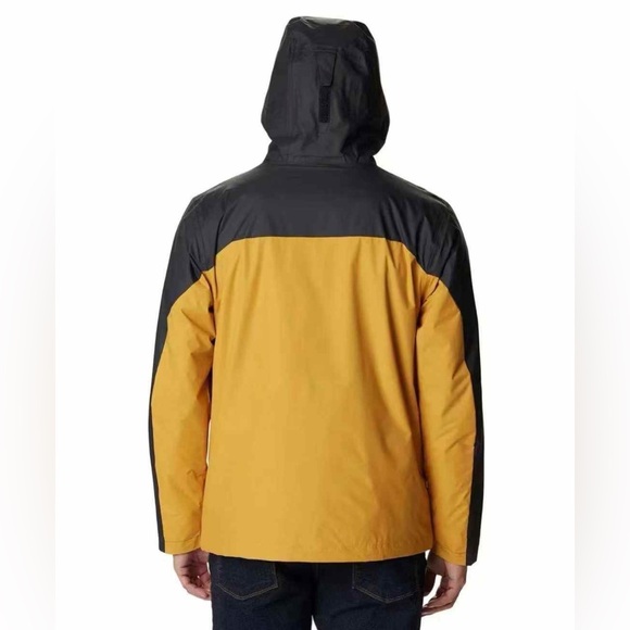 Columbia Men's Tunnel Falls Interchange Jacket,CLASSIC THREE-IN-ONE DESIGN - Picture 4 of 7